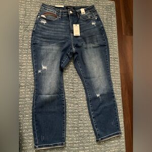 Judy Blue cropped straight leg jeans